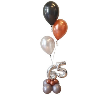 Lovedeco - Bescheiden cijfer ballonboeket zilver, copper en zwart 65 jaar